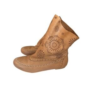 Koolaburra Womens Tan Leather Laser Cut Sunburst Slouch Boho festival Boots 8